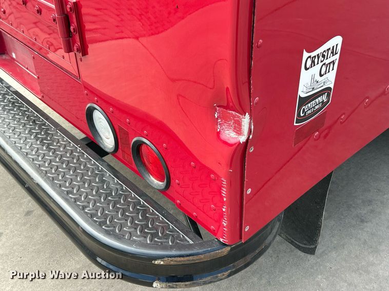 image for item EK8121 1998 Chevrolet P Series delivery truck