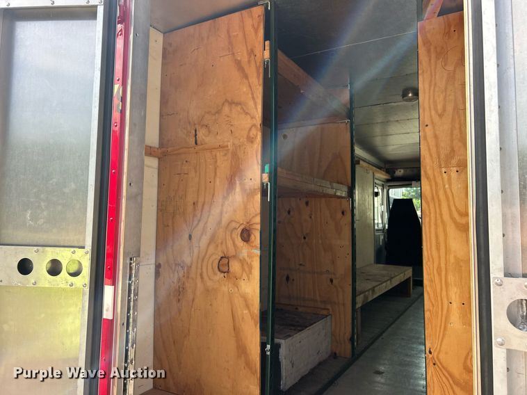 image for item EK8121 1998 Chevrolet P Series delivery truck