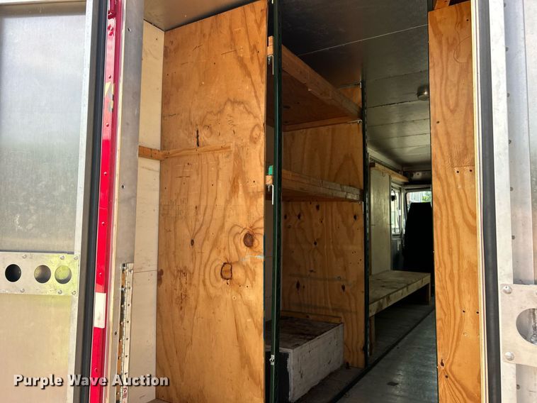 image for item EK8121 1998 Chevrolet P Series delivery truck