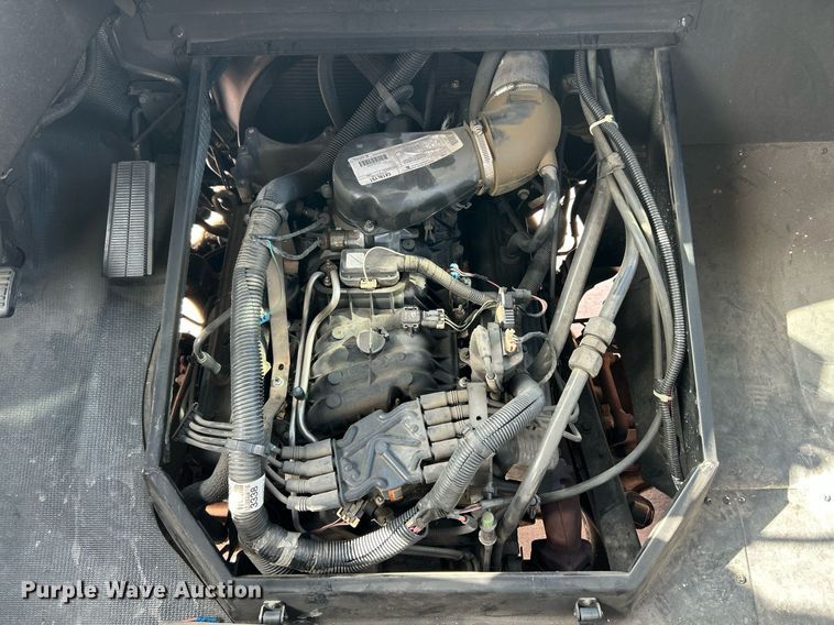 image for item EK8121 1998 Chevrolet P Series delivery truck