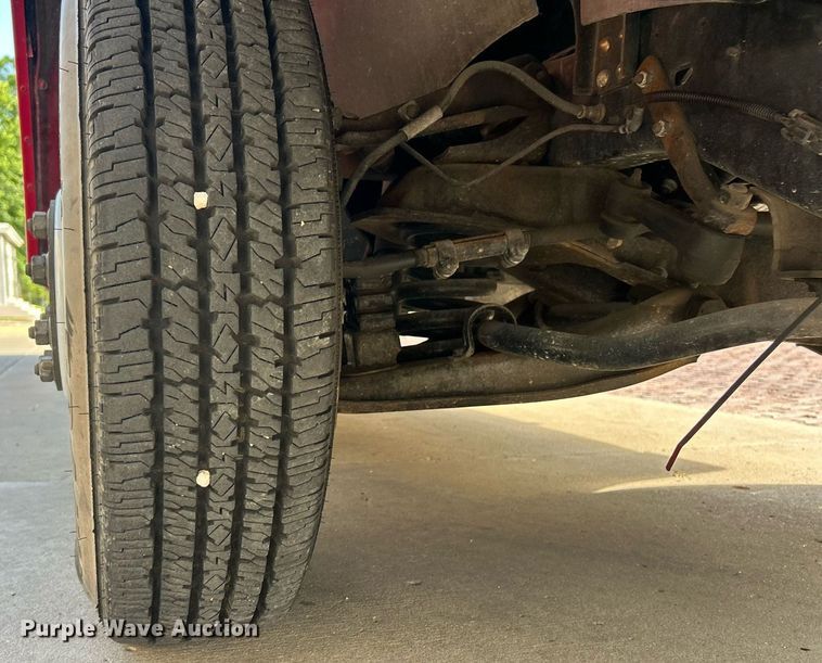 image for item EK8121 1998 Chevrolet P Series delivery truck