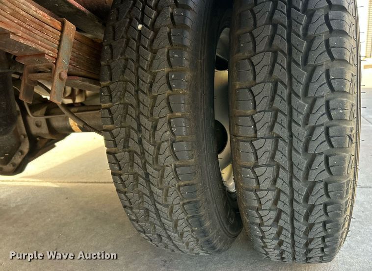 image for item EK8121 1998 Chevrolet P Series delivery truck