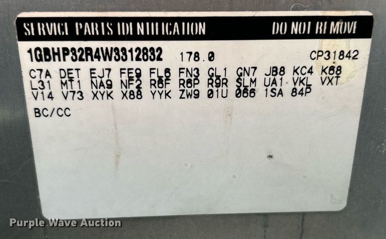 image for item EK8121 1998 Chevrolet P Series delivery truck