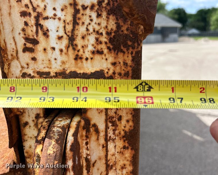 image for item EK8123 1999 International 4900 dump truck