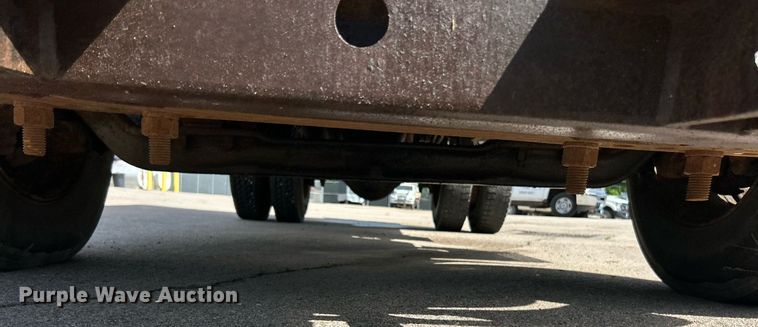 image for item EK8123 1999 International 4900 dump truck