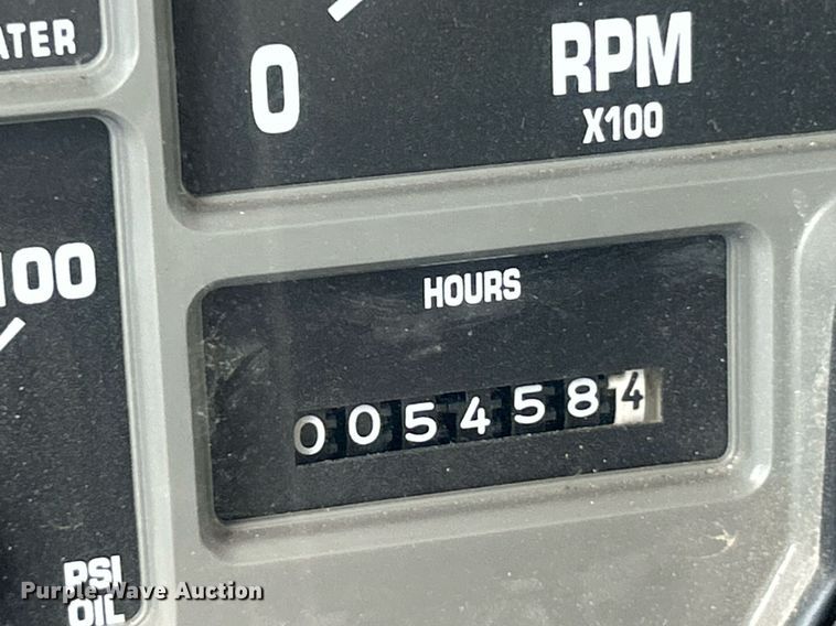 image for item EK8123 1999 International 4900 dump truck