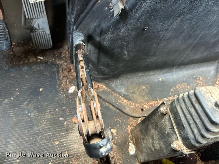 image for item EK8123 1999 International 4900 dump truck