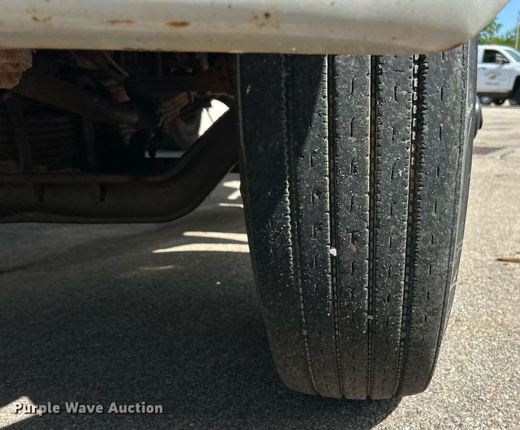 image for item EK8123 1999 International 4900 dump truck