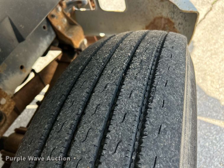 image for item EK8123 1999 International 4900 dump truck