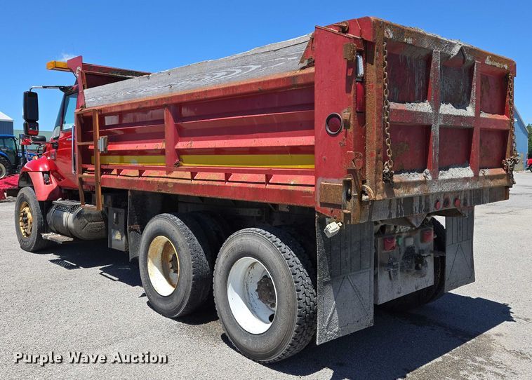 image for item EM0043 2006 International 7400 dump truck