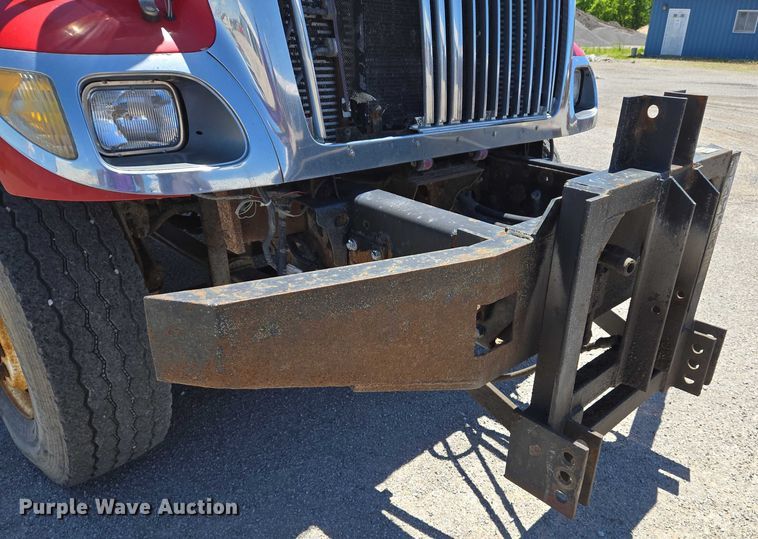 image for item EM0043 2006 International 7400 dump truck