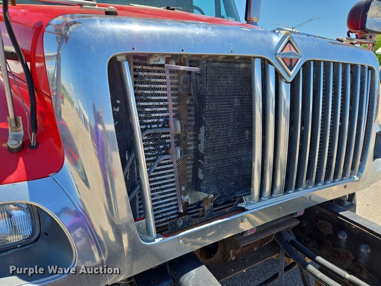 image for item EM0043 2006 International 7400 dump truck