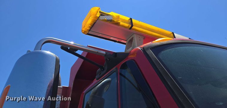 image for item EM0043 2006 International 7400 dump truck