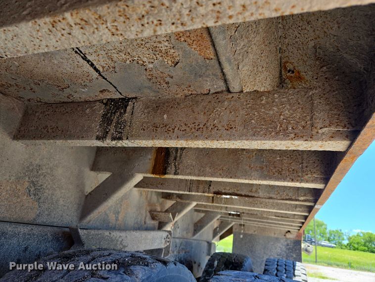 image for item EM0043 2006 International 7400 dump truck