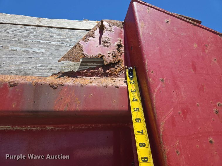 image for item EM0043 2006 International 7400 dump truck