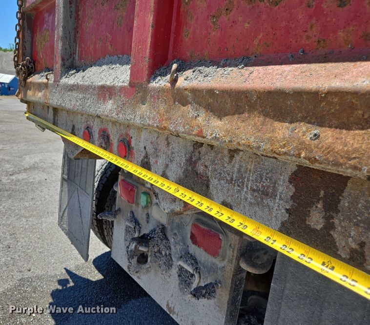 image for item EM0043 2006 International 7400 dump truck