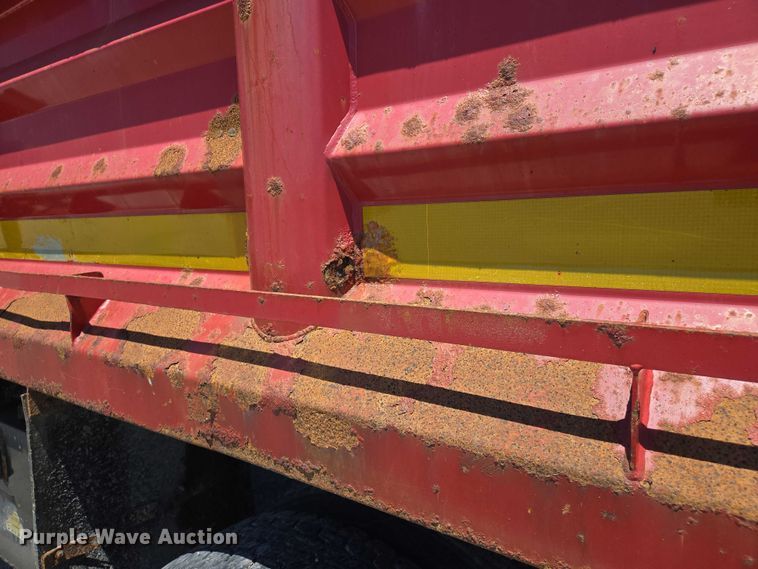 image for item EM0043 2006 International 7400 dump truck