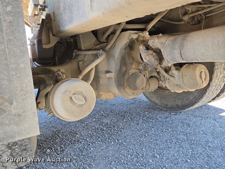 image for item EM0043 2006 International 7400 dump truck