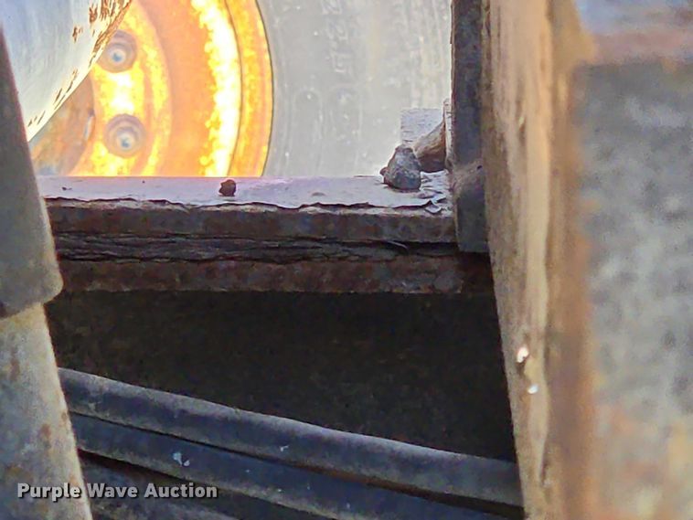 image for item EM0043 2006 International 7400 dump truck