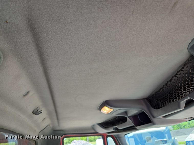 image for item EM0043 2006 International 7400 dump truck