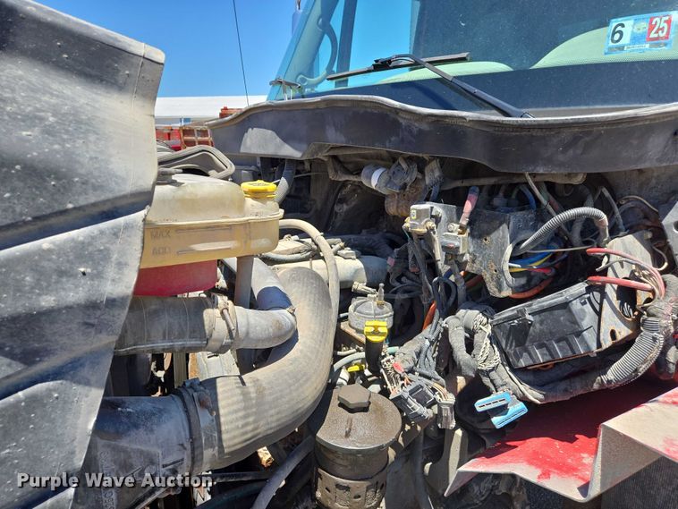 image for item EM0043 2006 International 7400 dump truck