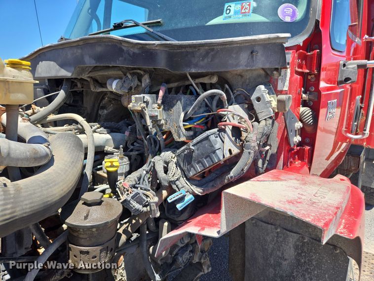 image for item EM0043 2006 International 7400 dump truck