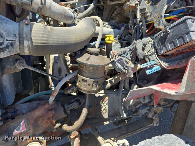 image for item EM0043 2006 International 7400 dump truck