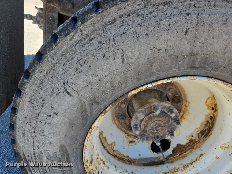 image for item EM0043 2006 International 7400 dump truck