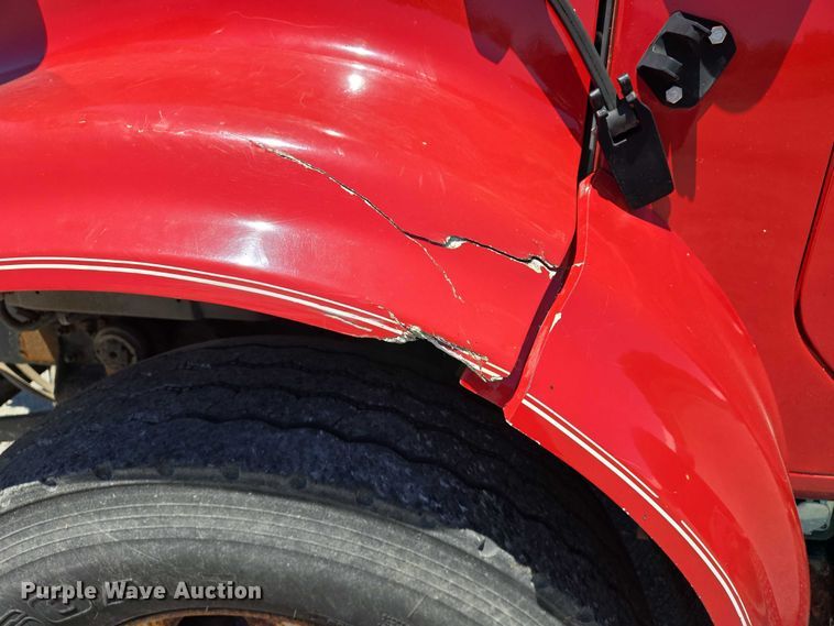 image for item EM0044 2002 International 4900 dump truck