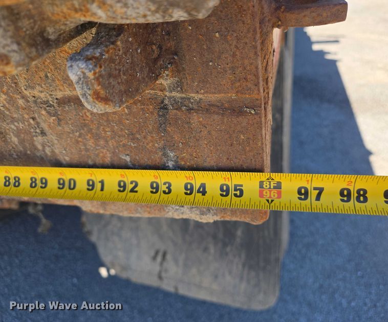 image for item EM0044 2002 International 4900 dump truck