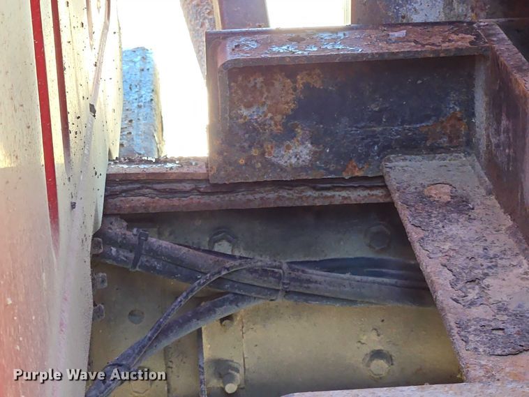 image for item EM0044 2002 International 4900 dump truck