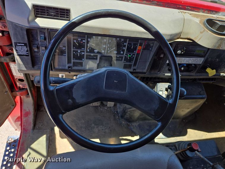 image for item EM0044 2002 International 4900 dump truck