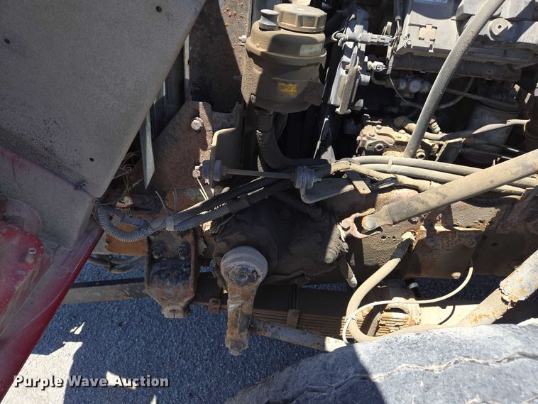 image for item EM0044 2002 International 4900 dump truck