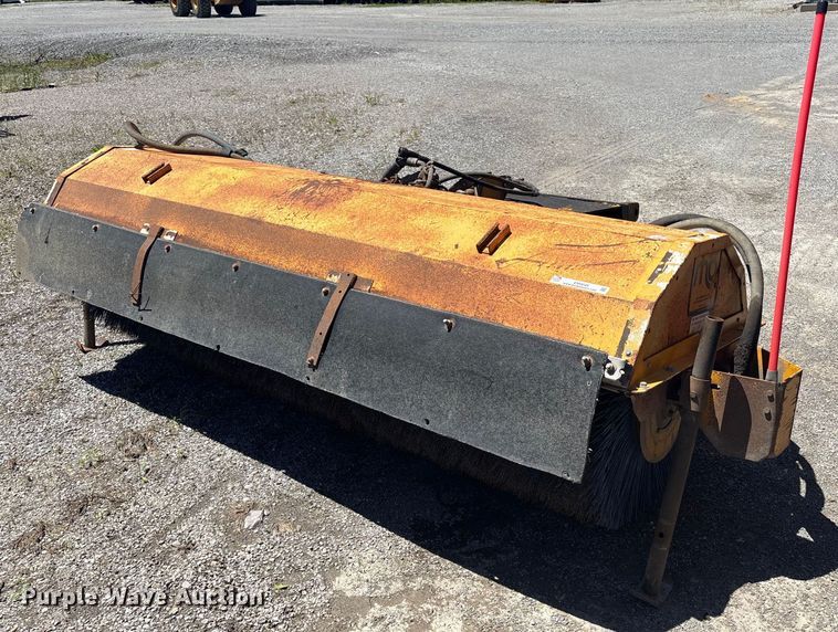 image for item EM0045 MB TKH truck mounted broom