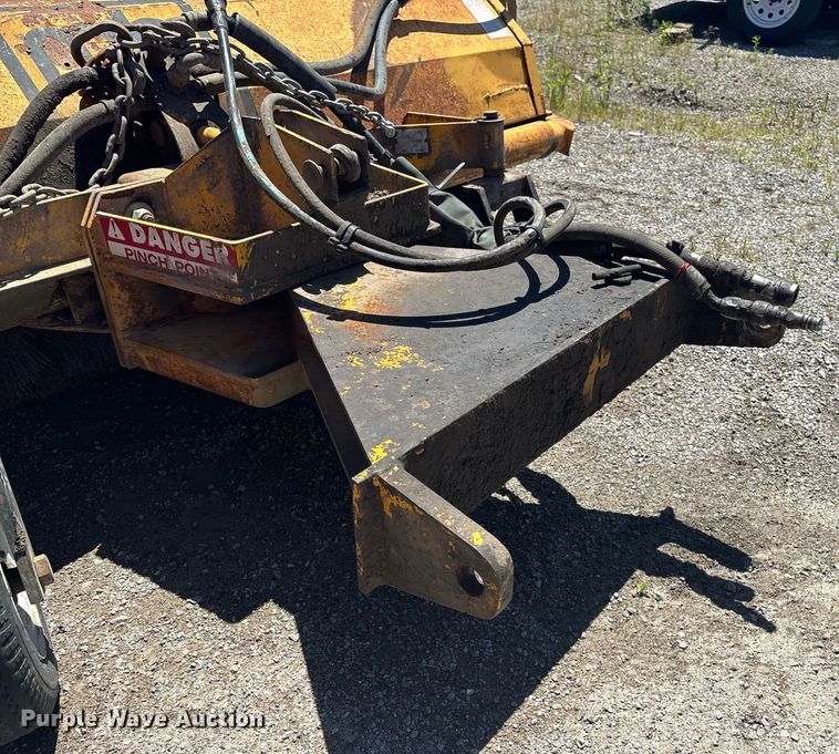 image for item EM0045 MB TKH truck mounted broom