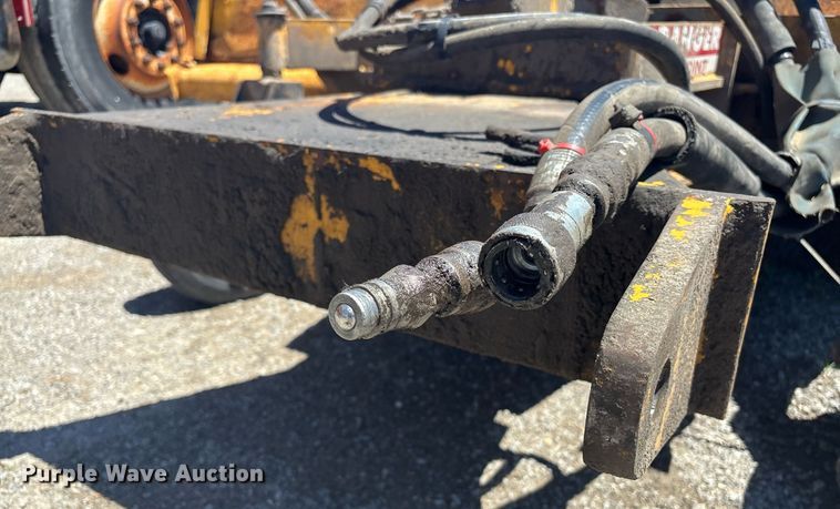 image for item EM0045 MB TKH truck mounted broom