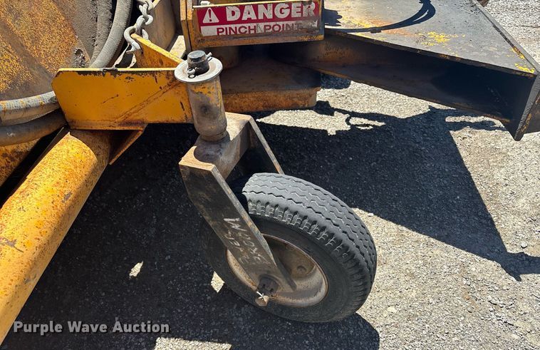 image for item EM0045 MB TKH truck mounted broom