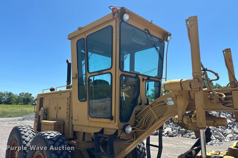 image for item EM0046 1994 Caterpillar 12G motor grader