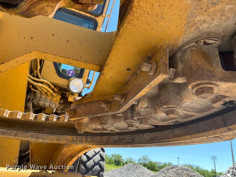 image for item EM0046 1994 Caterpillar 12G motor grader