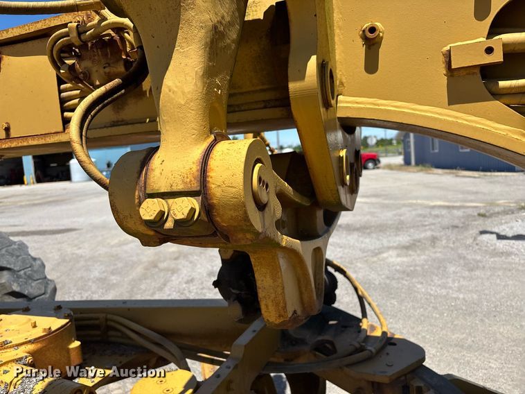 image for item EM0046 1994 Caterpillar 12G motor grader