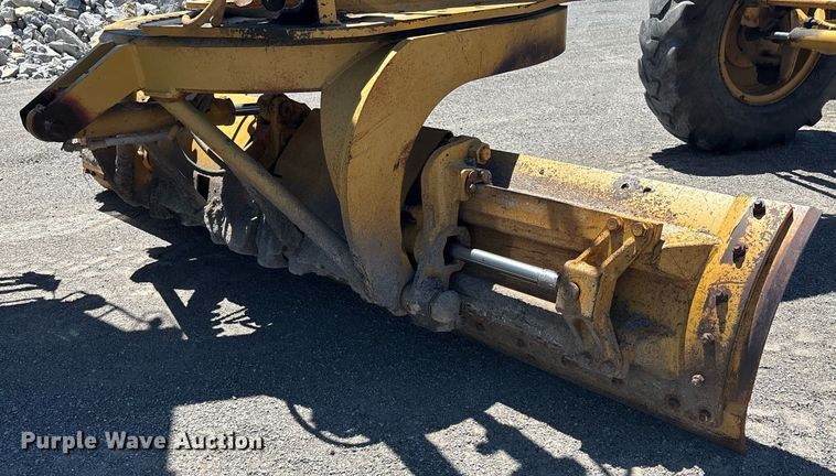 image for item EM0046 1994 Caterpillar 12G motor grader