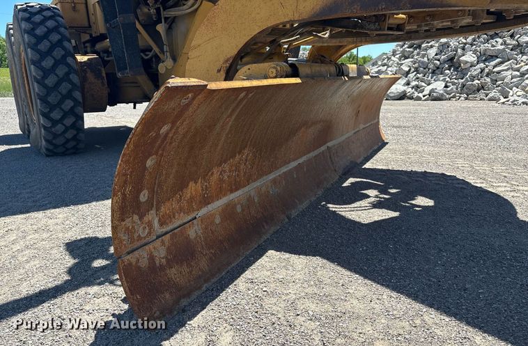 image for item EM0046 1994 Caterpillar 12G motor grader