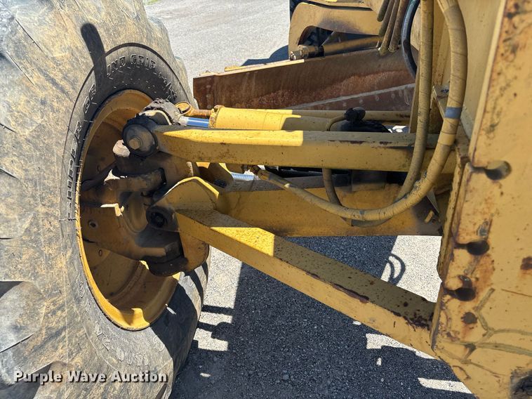 image for item EM0046 1994 Caterpillar 12G motor grader