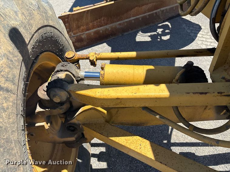 image for item EM0046 1994 Caterpillar 12G motor grader
