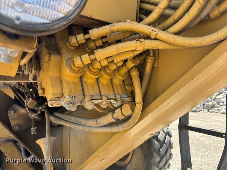 image for item EM0046 1994 Caterpillar 12G motor grader