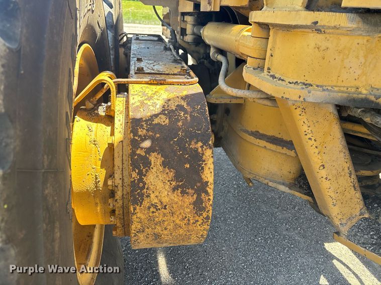 image for item EM0046 1994 Caterpillar 12G motor grader