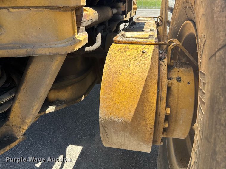 image for item EM0046 1994 Caterpillar 12G motor grader