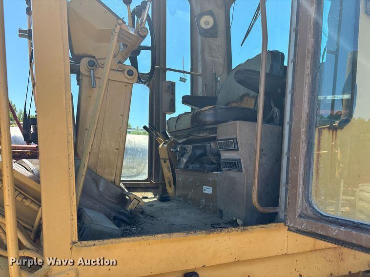 image for item EM0046 1994 Caterpillar 12G motor grader