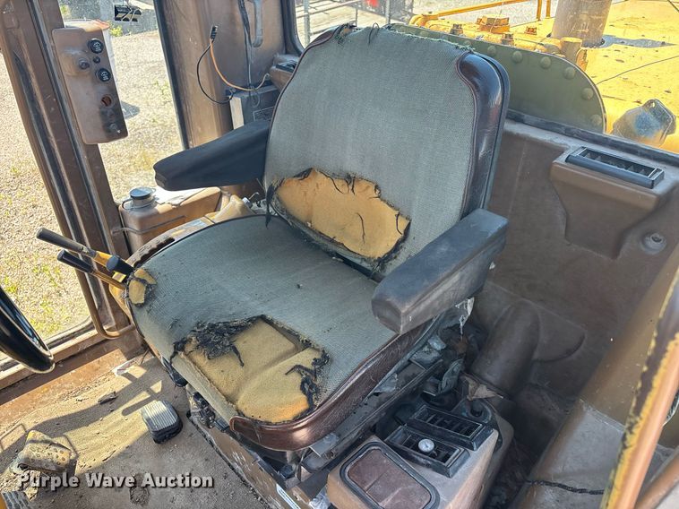 image for item EM0046 1994 Caterpillar 12G motor grader