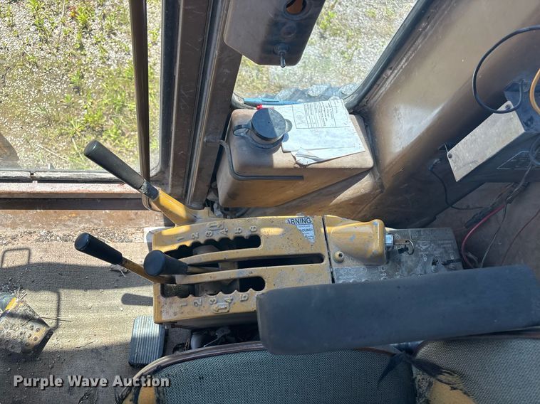 image for item EM0046 1994 Caterpillar 12G motor grader